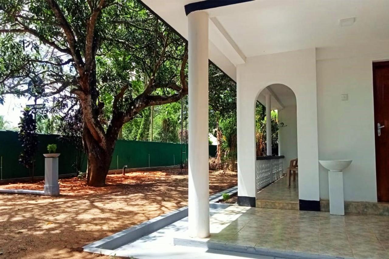 Abhaya Resorts Anuradhapura Exteriör bild