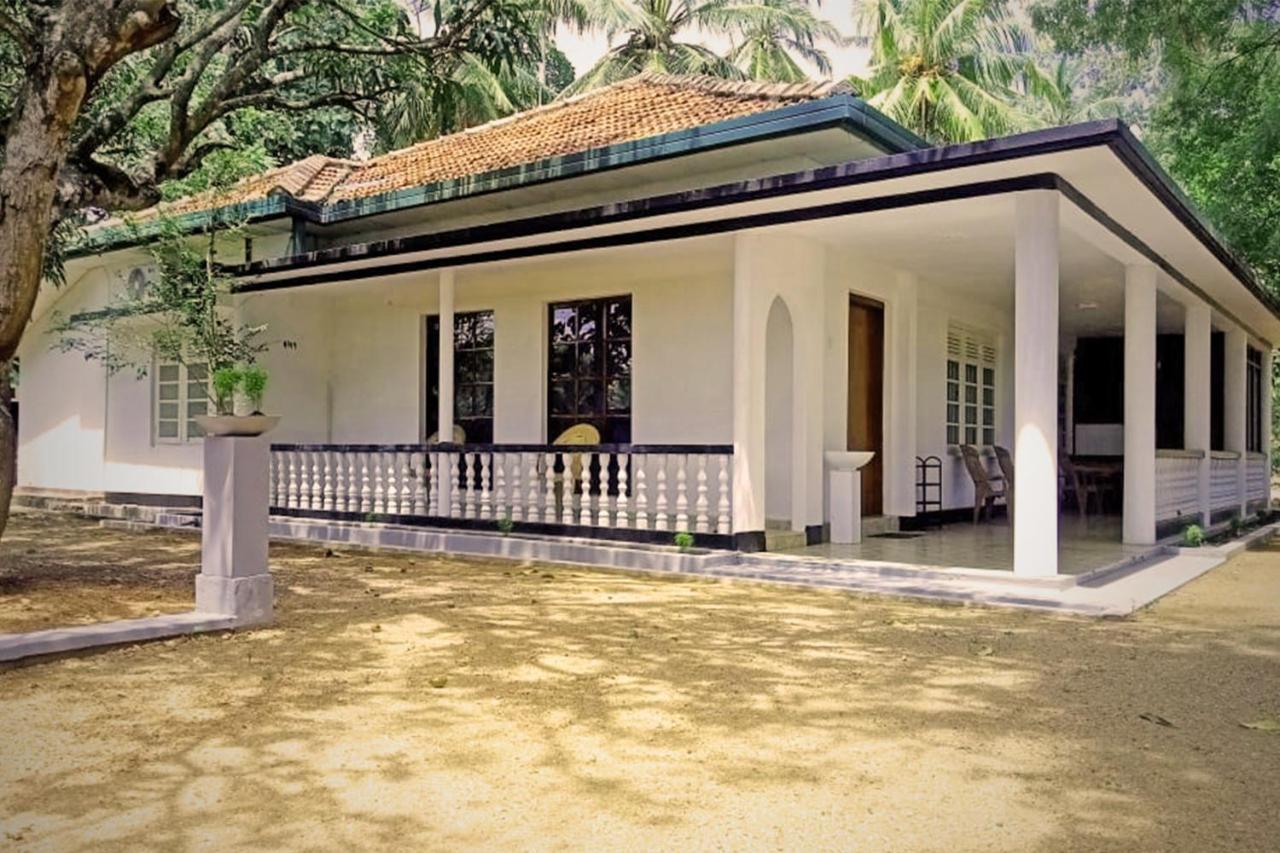 Abhaya Resorts Anuradhapura Exteriör bild