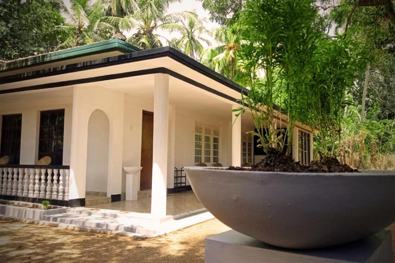 Abhaya Resorts Anuradhapura Exteriör bild