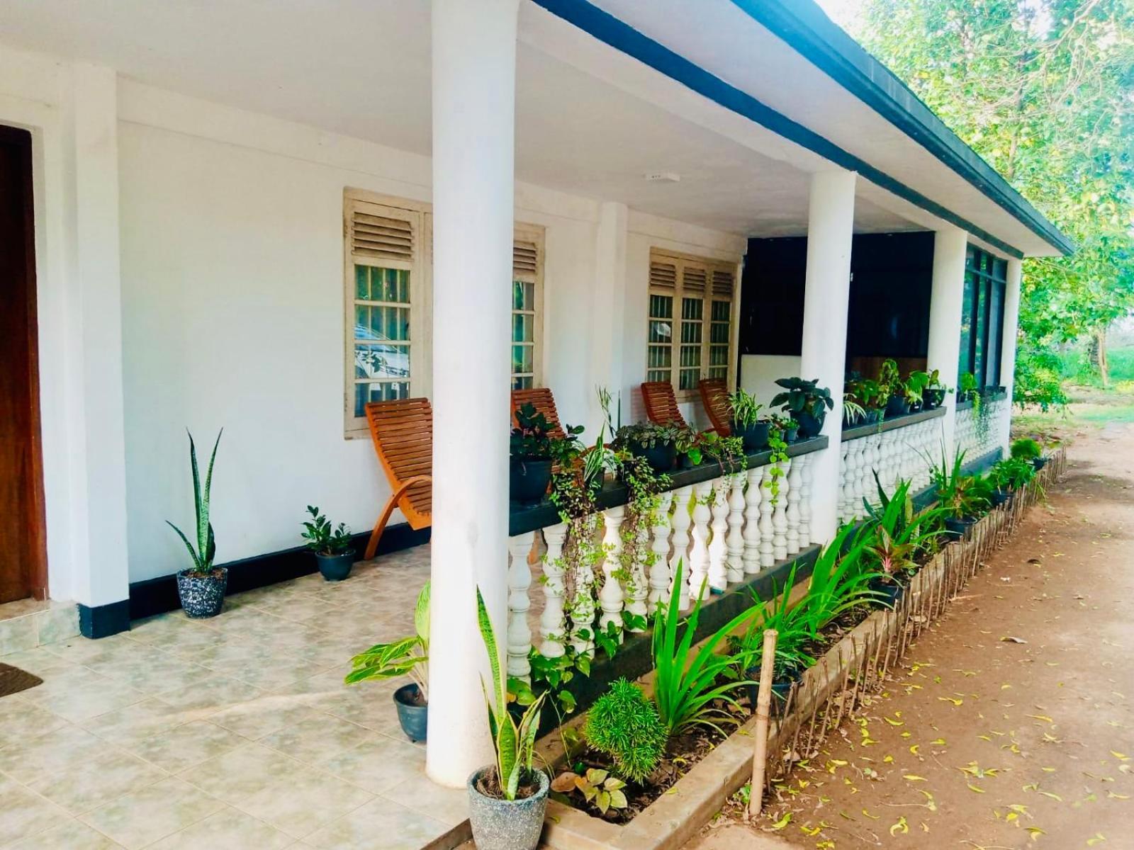 Abhaya Resorts Anuradhapura Exteriör bild