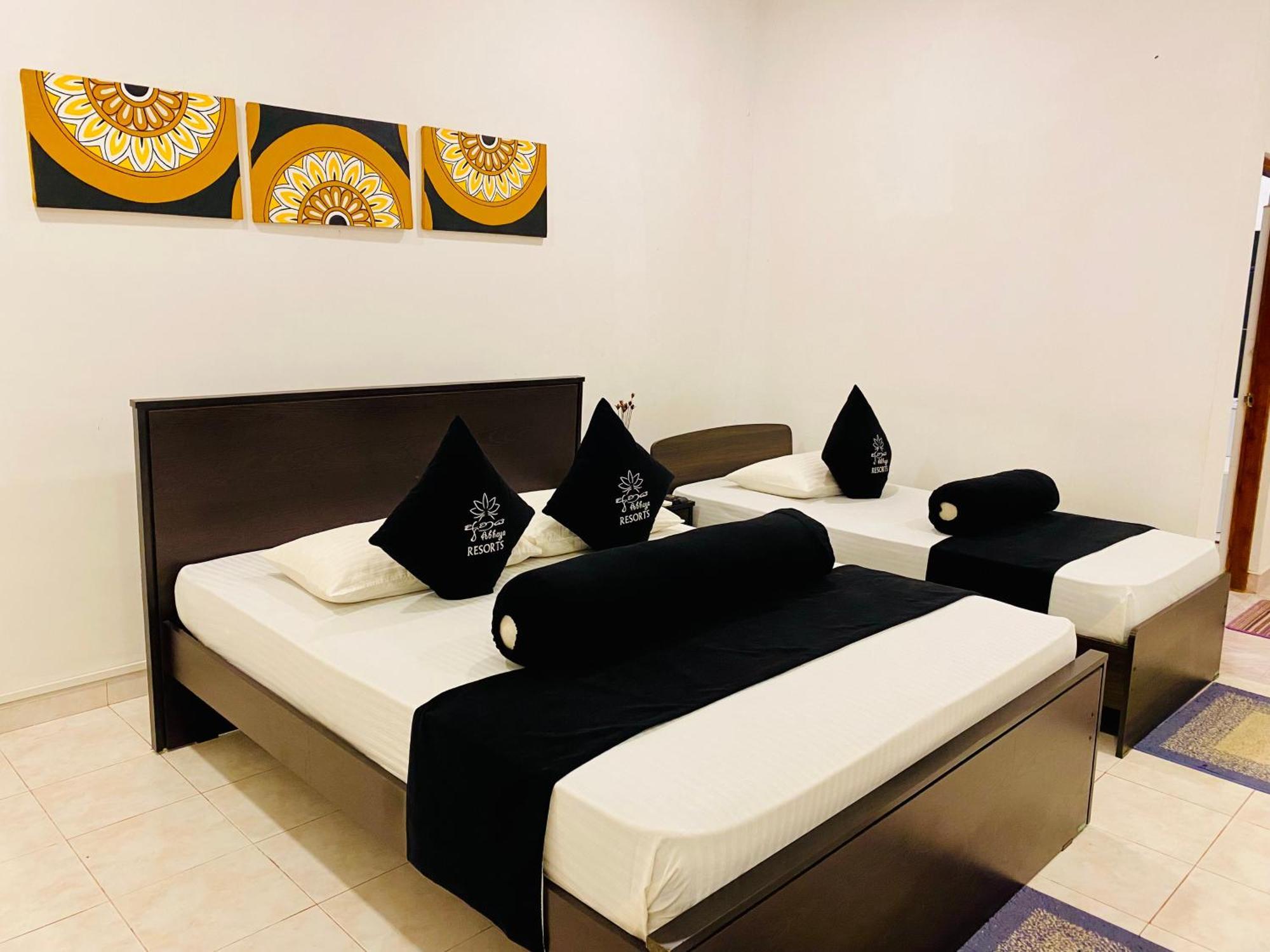 Abhaya Resorts Anuradhapura Exteriör bild