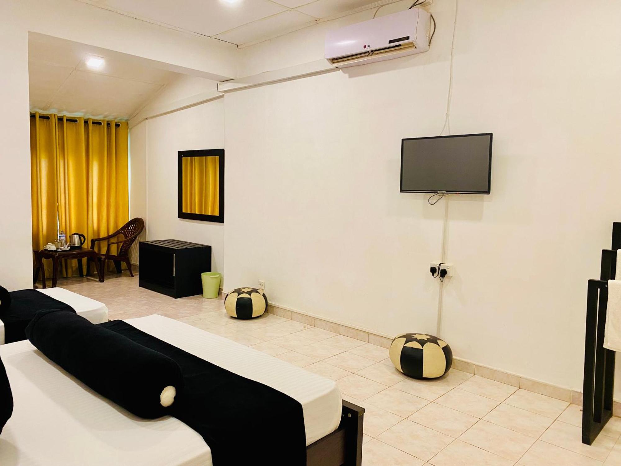 Abhaya Resorts Anuradhapura Exteriör bild