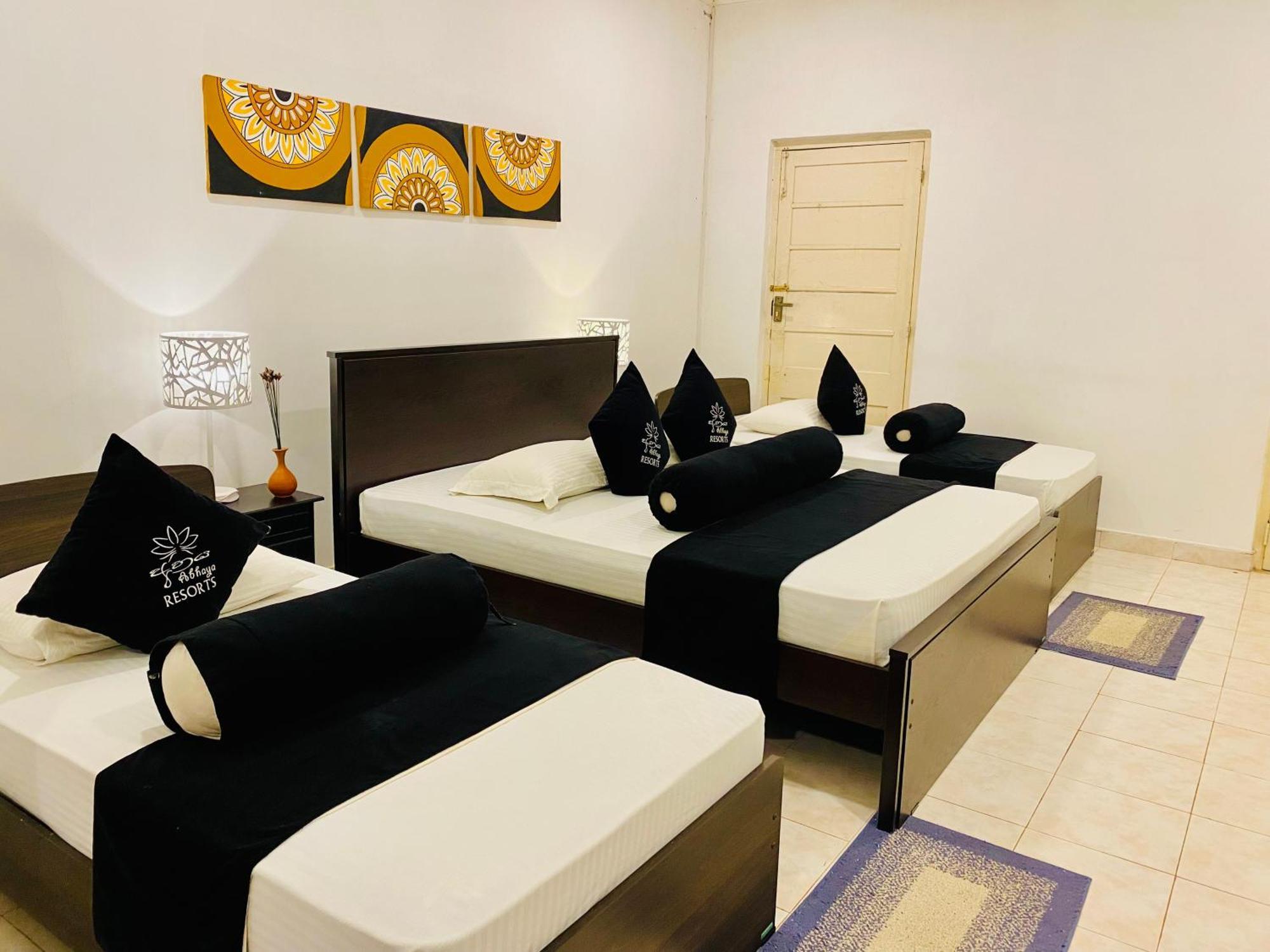 Abhaya Resorts Anuradhapura Exteriör bild